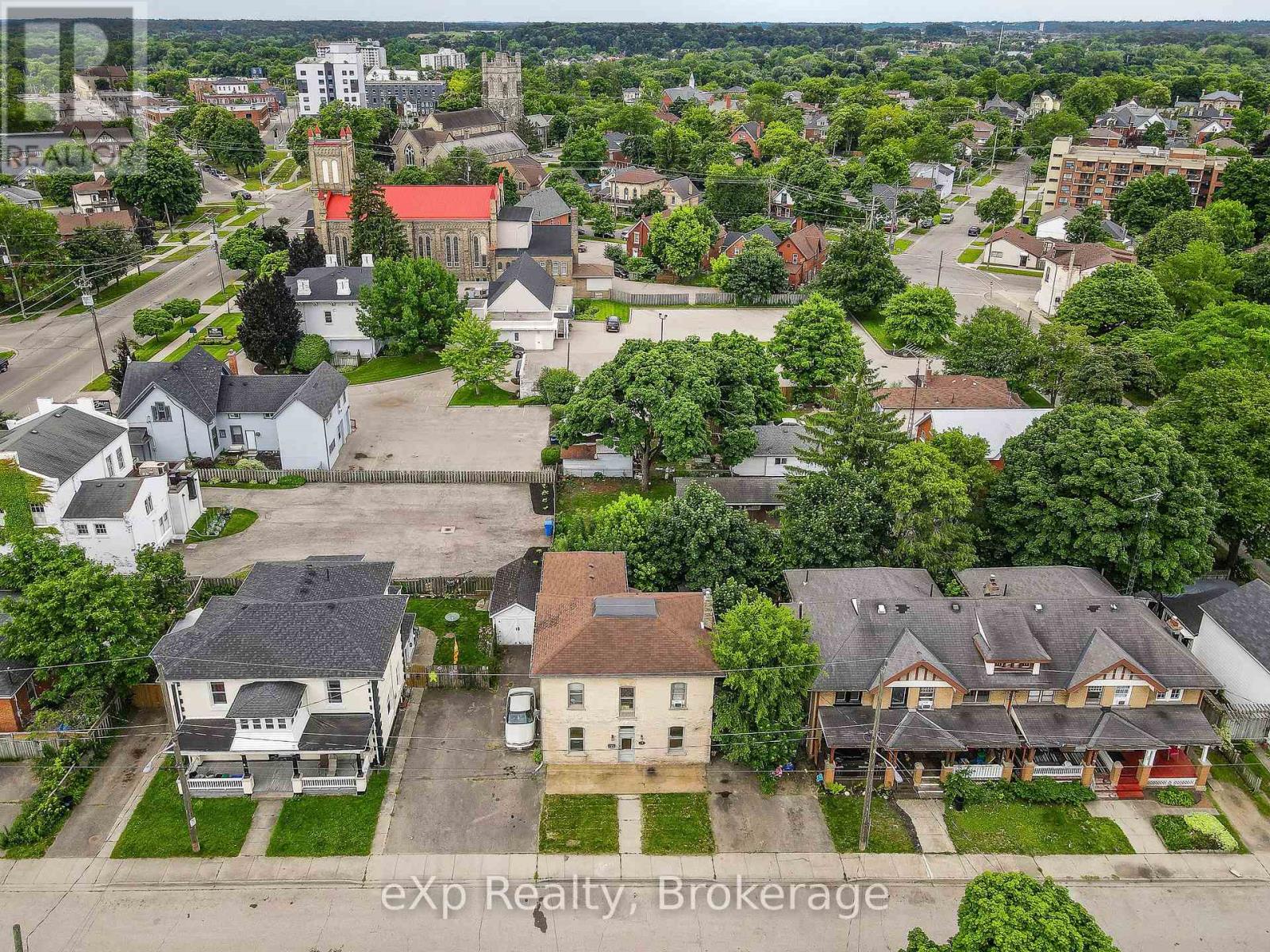 12 Fleet Street, Brantford, Ontario  N3T 3S7 - Photo 2 - X12034490