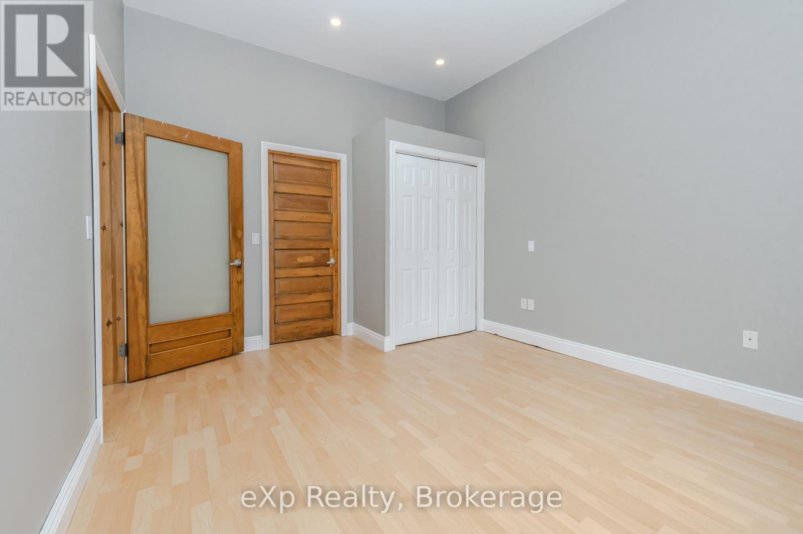12 Fleet Street, Brantford, Ontario  N3T 3S7 - Photo 24 - X12034490