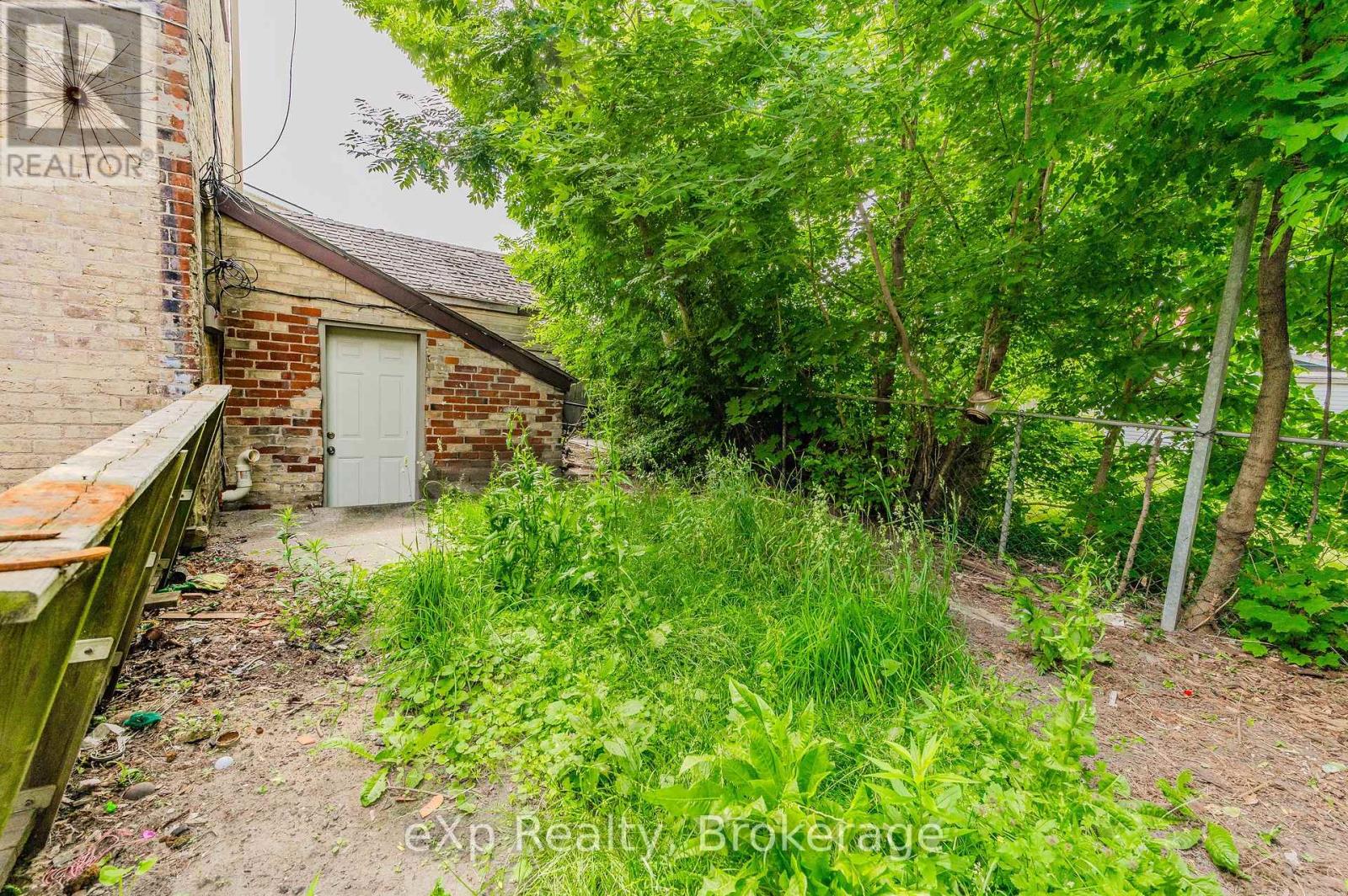 12 Fleet Street, Brantford, Ontario  N3T 3S7 - Photo 39 - X12034490