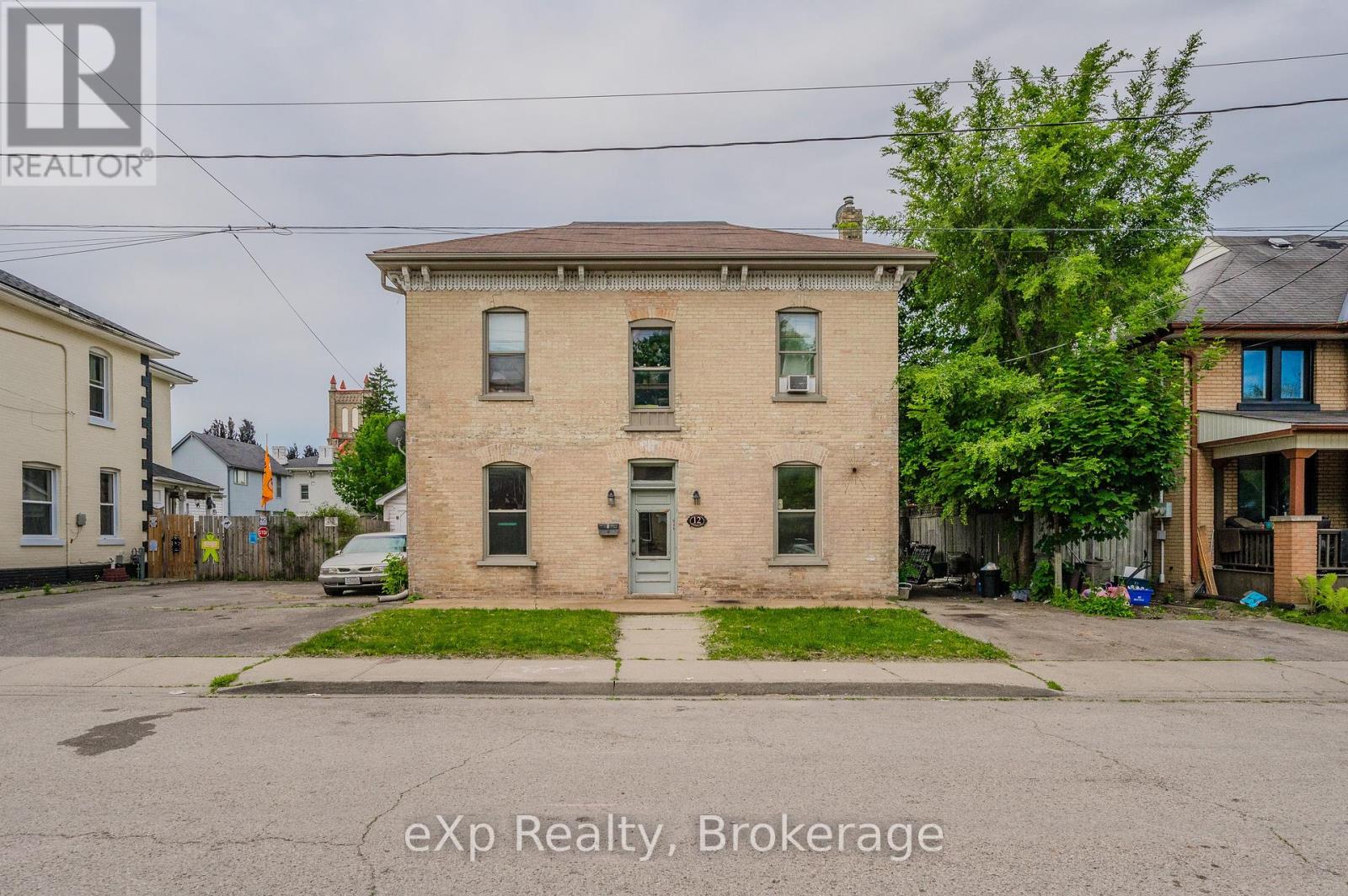 12 Fleet Street, Brantford, Ontario  N3T 3S7 - Photo 5 - X12034490