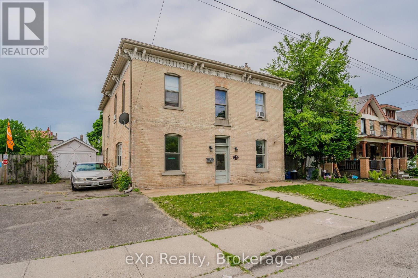 12 Fleet Street, Brantford, Ontario  N3T 3S7 - Photo 6 - X12034490