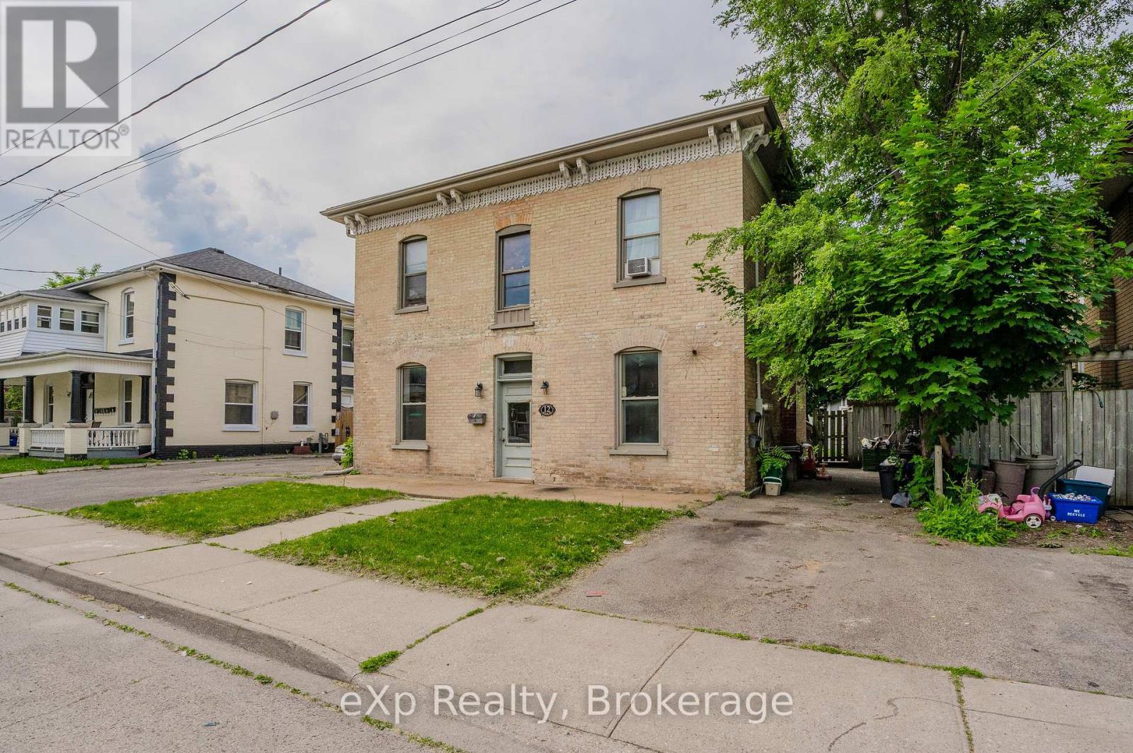 12 Fleet Street, Brantford, Ontario  N3T 3S7 - Photo 7 - X12034490