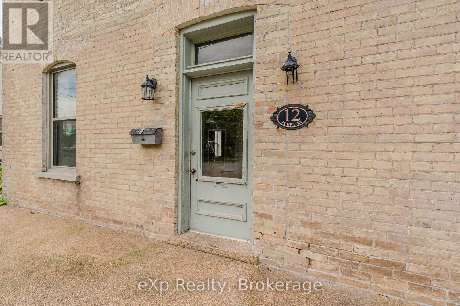 12 Fleet Street, Brantford, Ontario  N3T 3S7 - Photo 8 - X12034490
