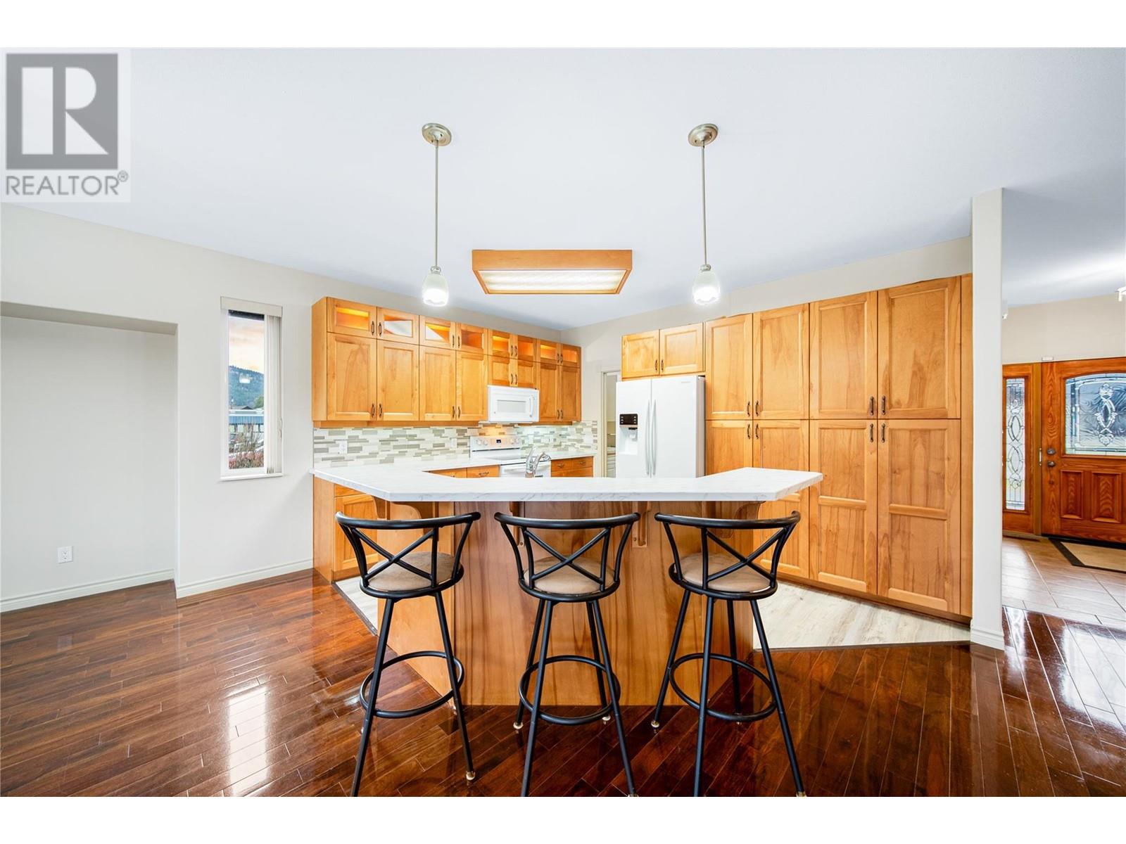 2011 Birch Avenue, Merritt, British Columbia  V1K 1P8 - Photo 24 - 10339842