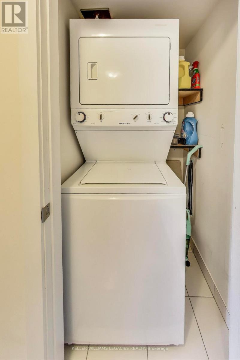 31 - 2335 Sheppard Avenue W, Toronto, Ontario  M9M 0E7 - Photo 17 - W12034455