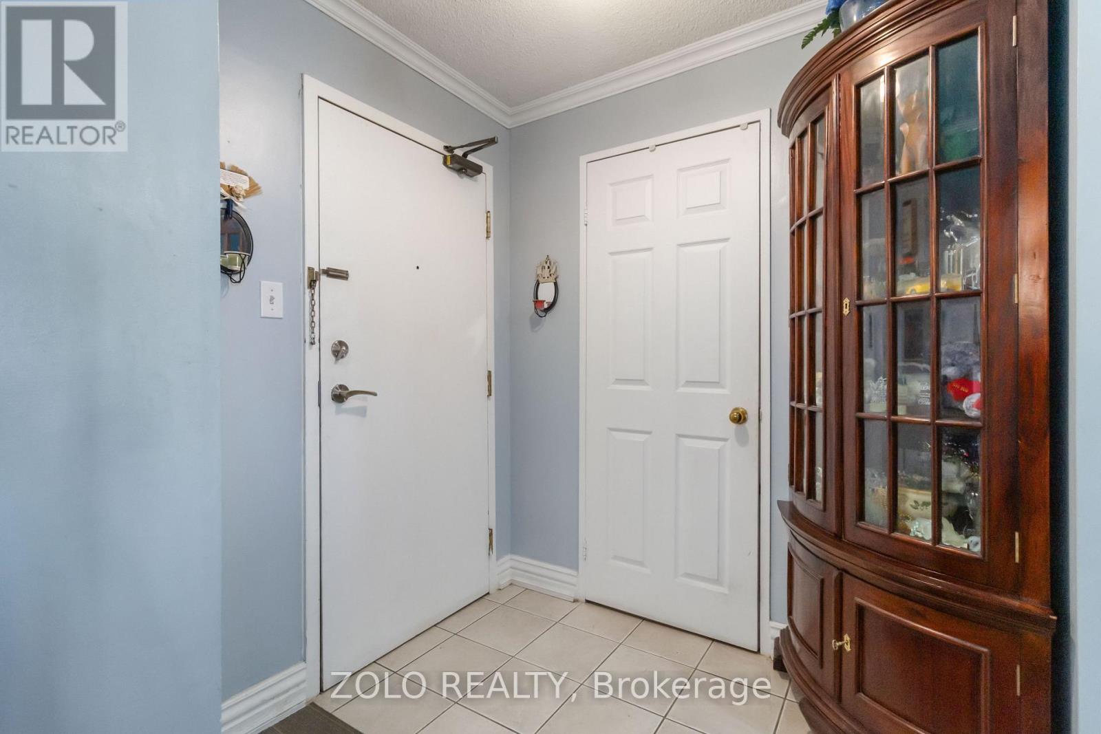 Property at 1601 - 5 LISA STREET image 4