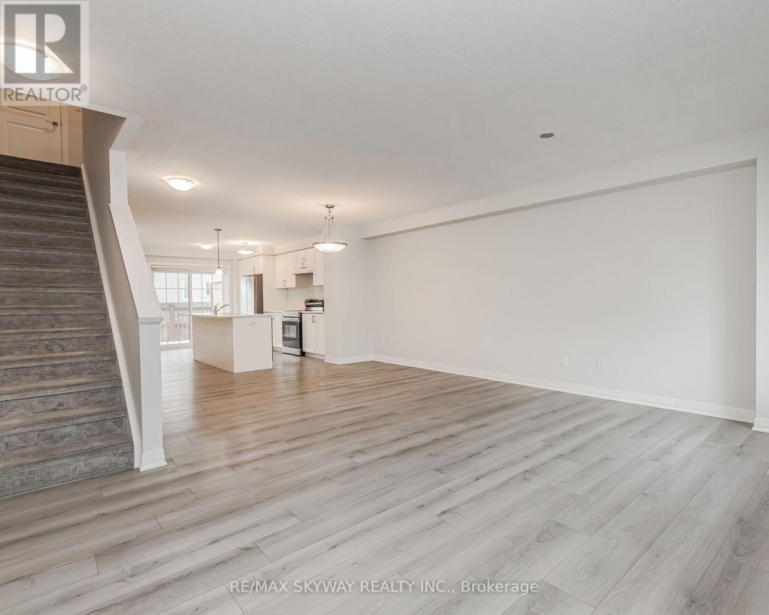 5 - 311 Woolwich Street, Waterloo, Ontario  N2K 0H4 - Photo 13 - X12034446