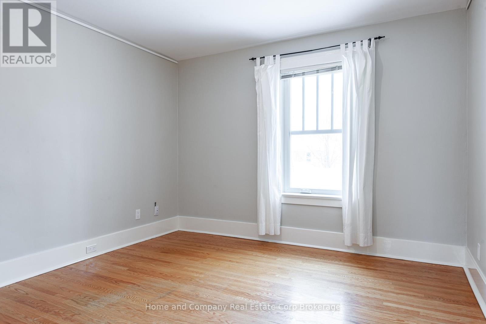 211 Douglas Street, Stratford, Ontario  N5A 5P8 - Photo 29 - X11980261