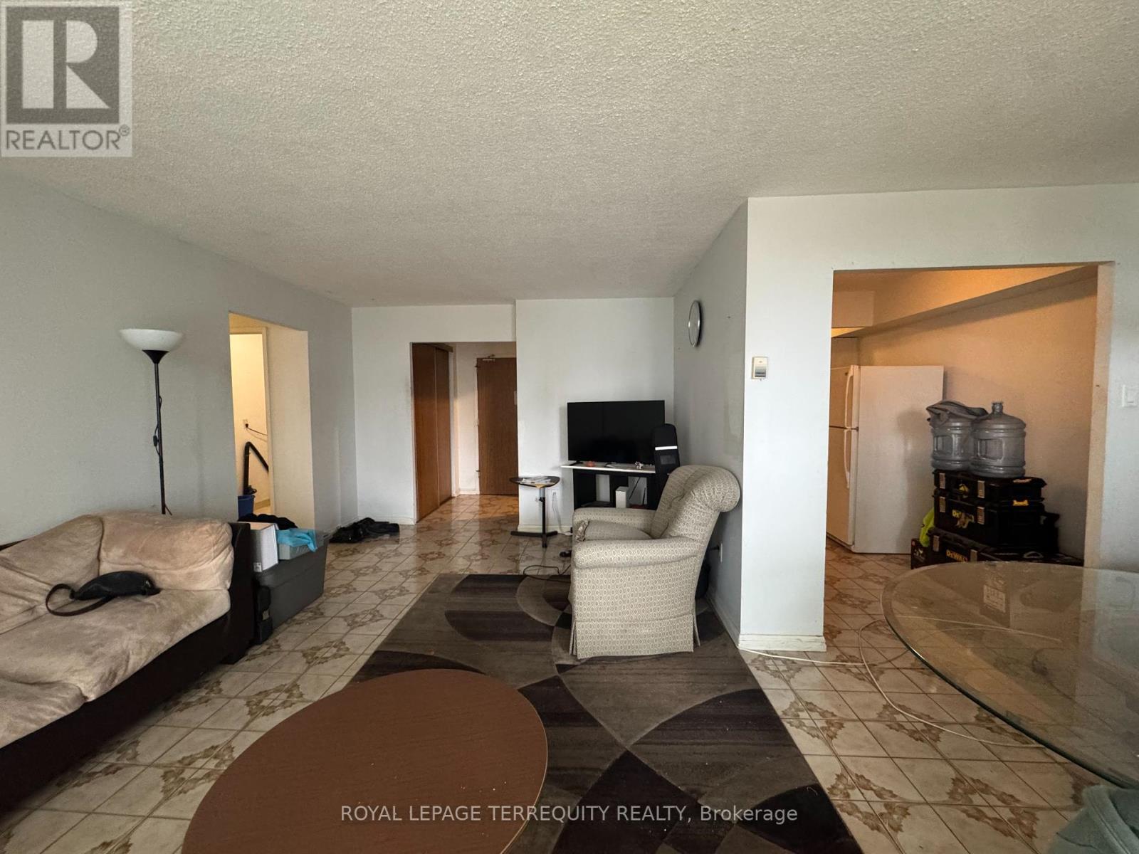 Property at 409 - 15 LONDON GREEN COURT image 3