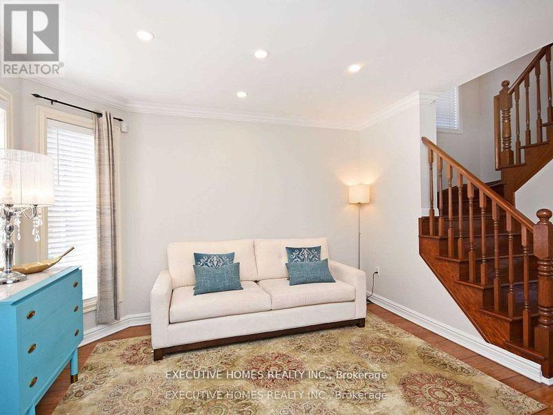 Property at 1058 BOWRING CRESCENT image 3