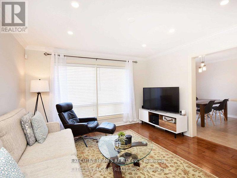 Property at 1058 BOWRING CRESCENT image 4