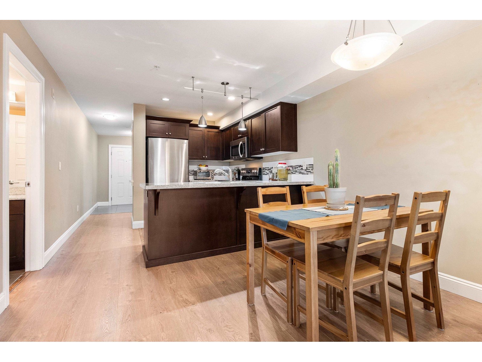 Property at 312 45640 ALMA AVENUE image 1