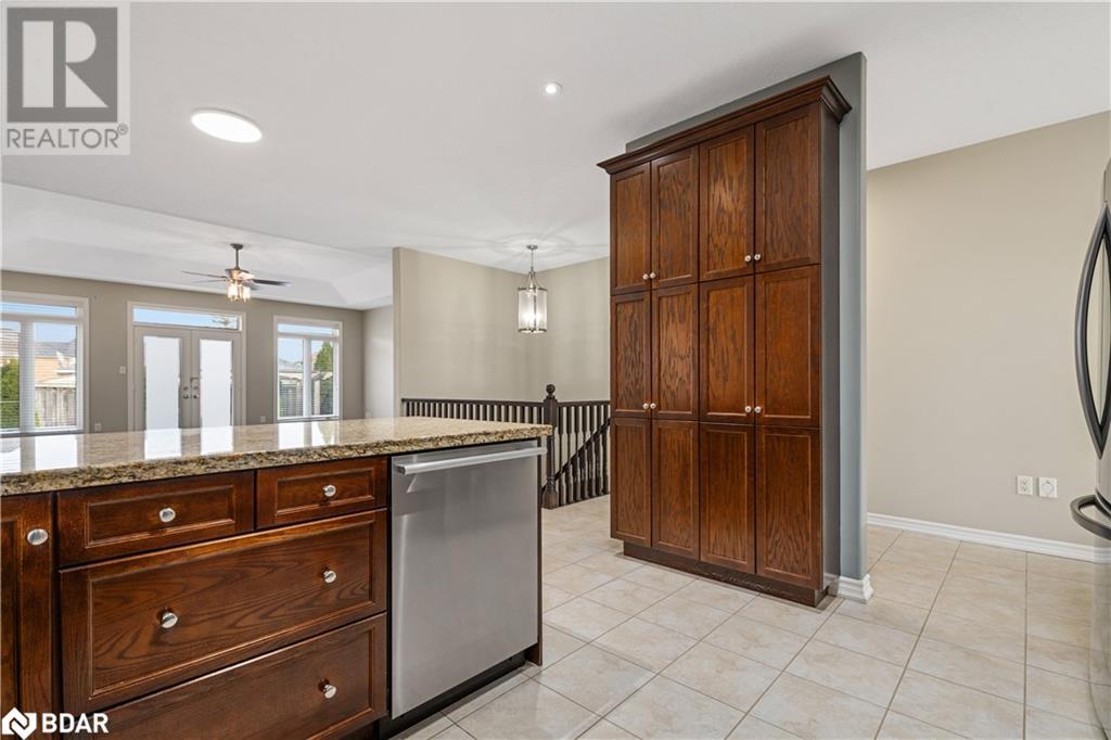15 Prince William Way, Barrie, Ontario  L4N 0Y9 - Photo 12 - 40709035
