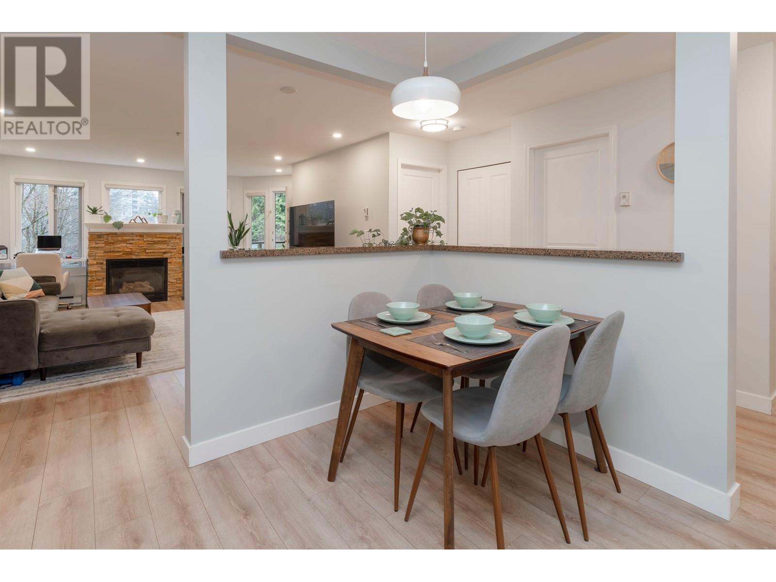 Listing Picture 13 of 23 : 301 7139 18 AVENUE, Burnaby / 本拿比 - 魯藝地產 Yvonne Lu Group - MLS Medallion Club Member