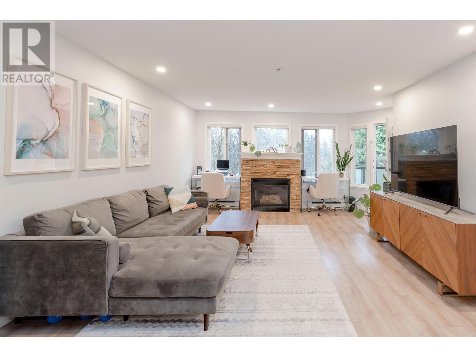 Listing Picture 3 of 23 : 301 7139 18 AVENUE, Burnaby / 本拿比 - 魯藝地產 Yvonne Lu Group - MLS Medallion Club Member