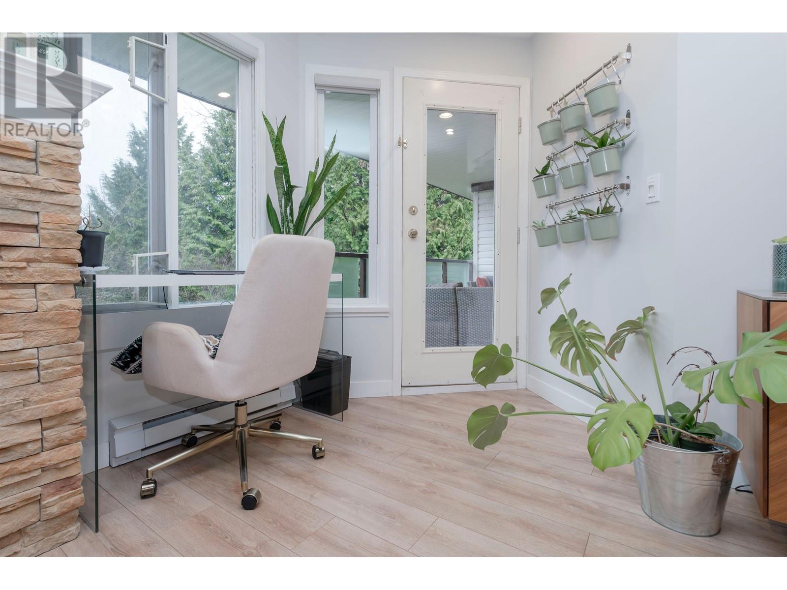 Listing Picture 6 of 23 : 301 7139 18 AVENUE, Burnaby / 本拿比 - 魯藝地產 Yvonne Lu Group - MLS Medallion Club Member