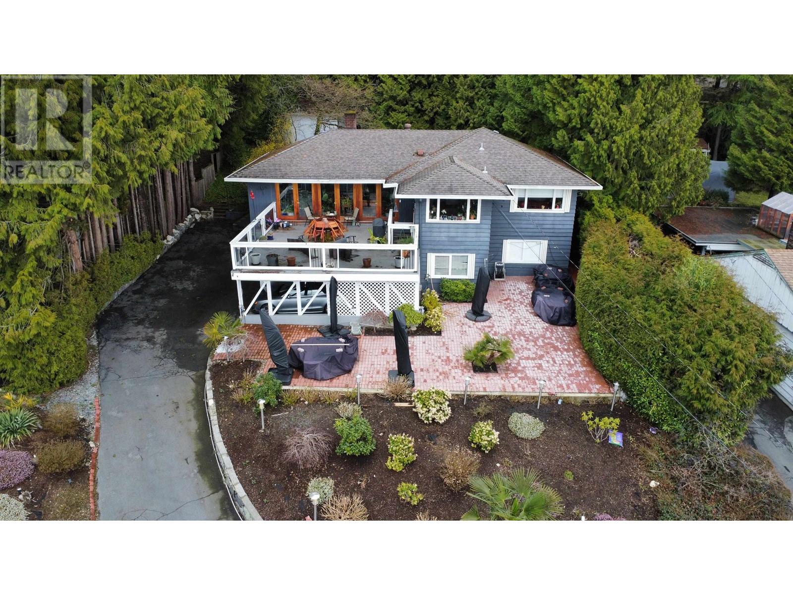 1249 Nepal Crescent, West Vancouver, British Columbia  V7T 2H4 - Photo 1 - R2980665
