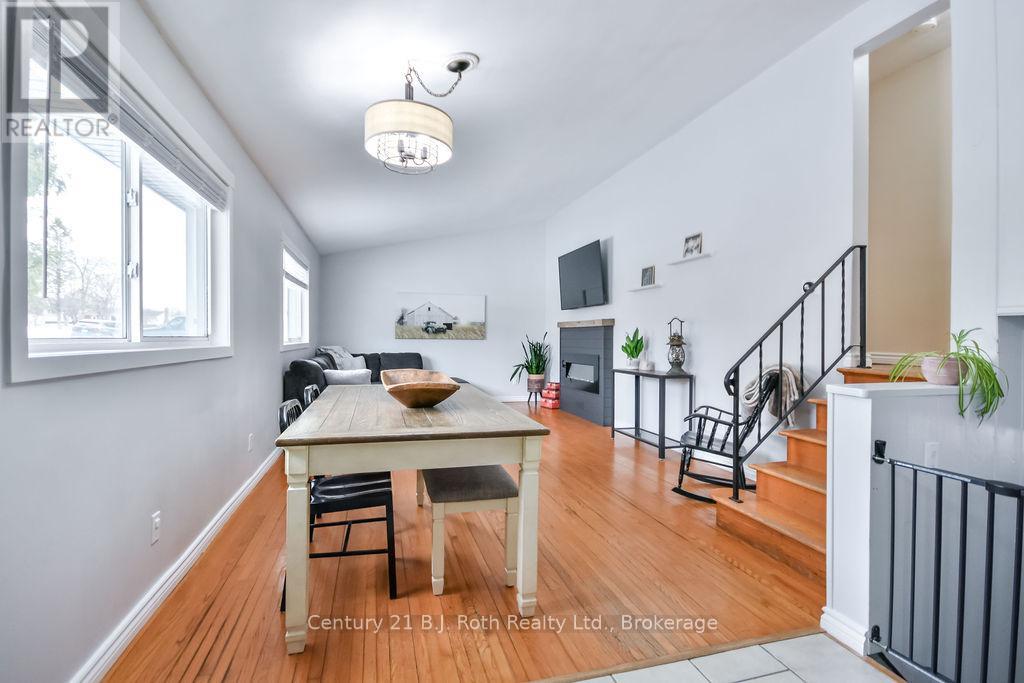 19 Lakeview Drive, Oro-Medonte, Ontario  L3V 0R3 - Photo 12 - S12034633