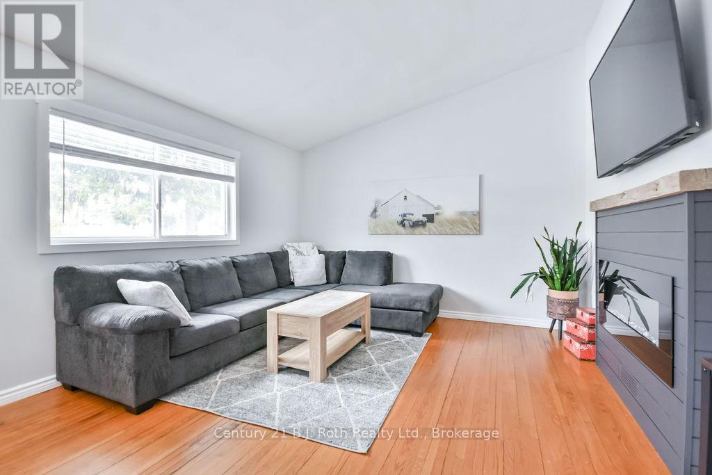 19 Lakeview Drive, Oro-Medonte, Ontario  L3V 0R3 - Photo 17 - S12034633