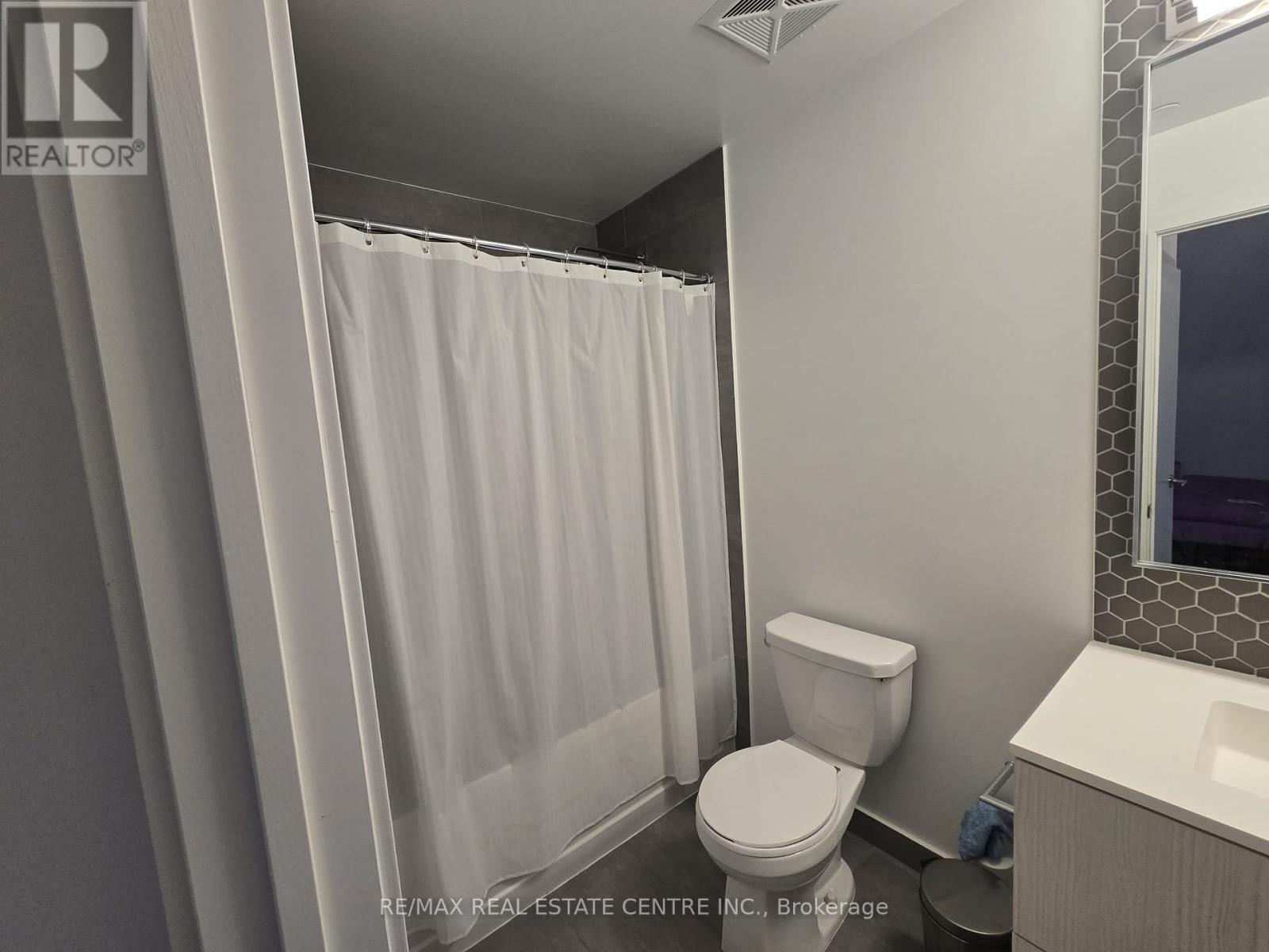 403 - 2520 Eglinton Avenue W, Mississauga, Ontario  L5M 0Y4 - Photo 8 - W12034590