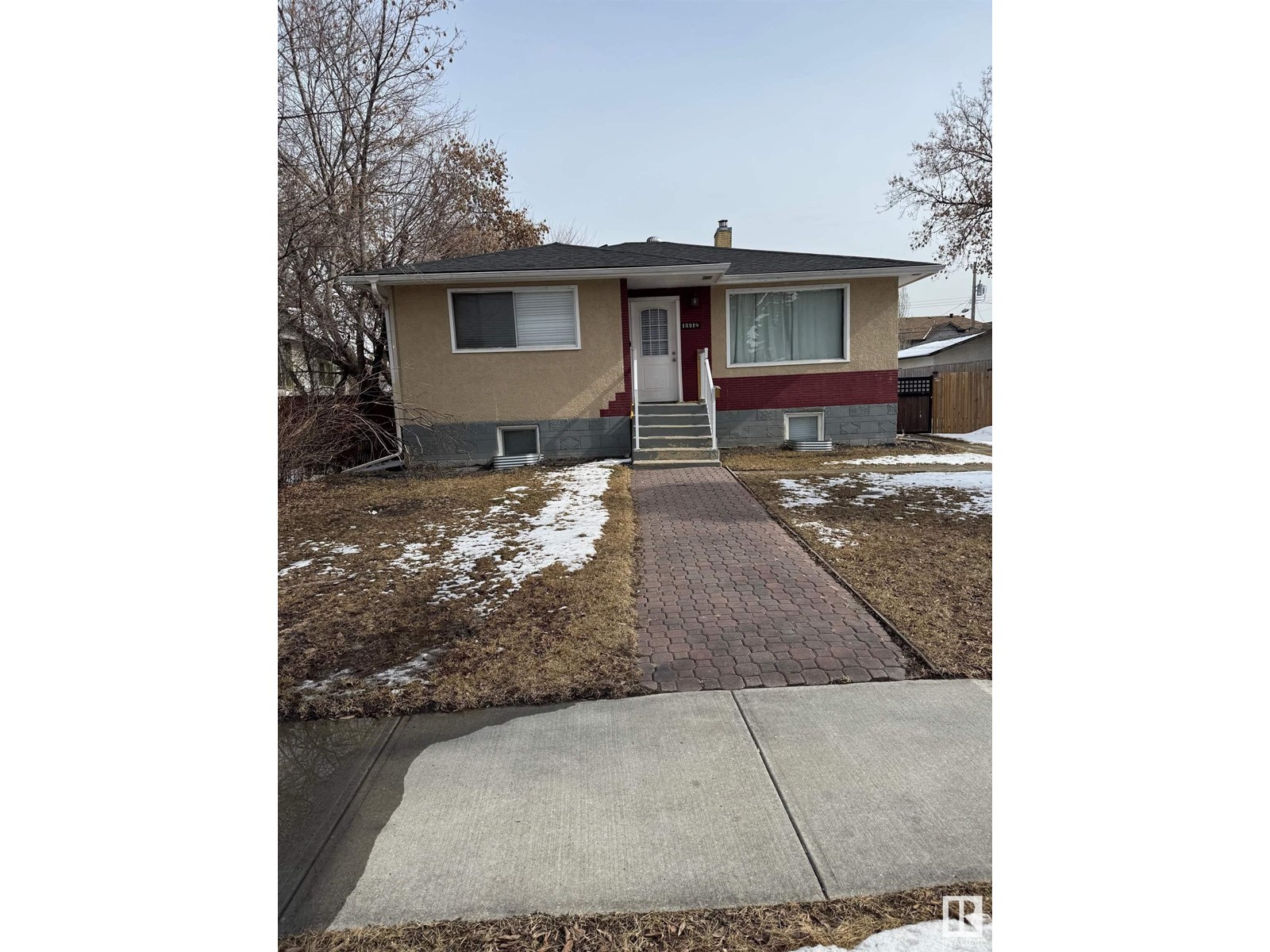 Property at 13219 116 ST NW image 2