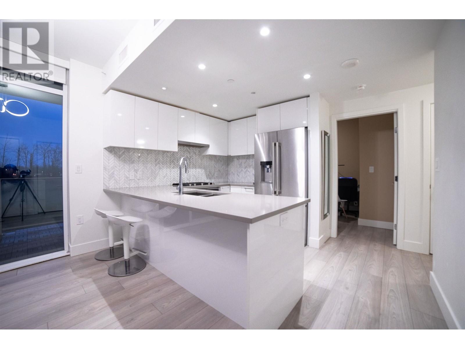 201 3581 E Kent North Avenue, Vancouver, British Columbia  V5S 0H6 - Photo 3 - R2979485