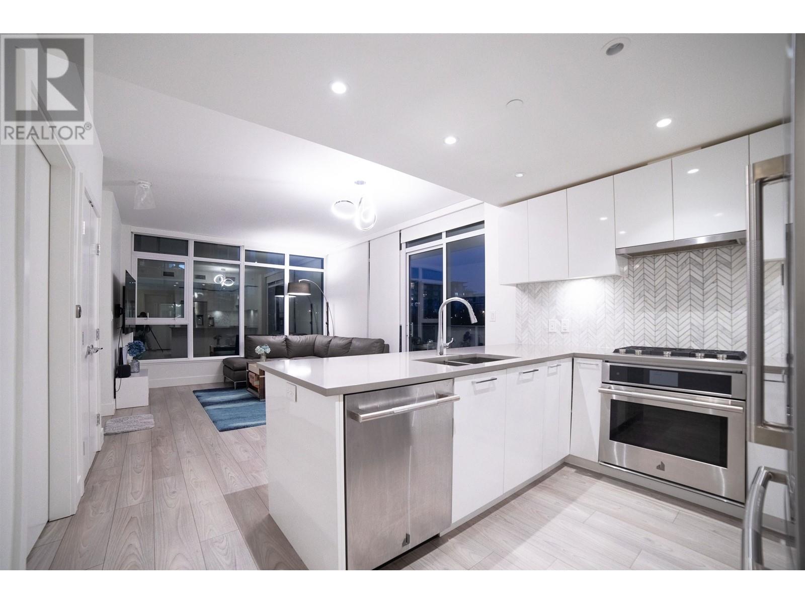 201 3581 E Kent North Avenue, Vancouver, British Columbia  V5S 0H6 - Photo 2 - R2979485