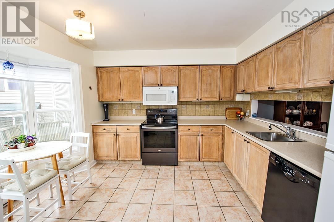 140 Rutledge Street, Bedford, Nova Scotia  B4A 1X6 - Photo 8 - 202505531