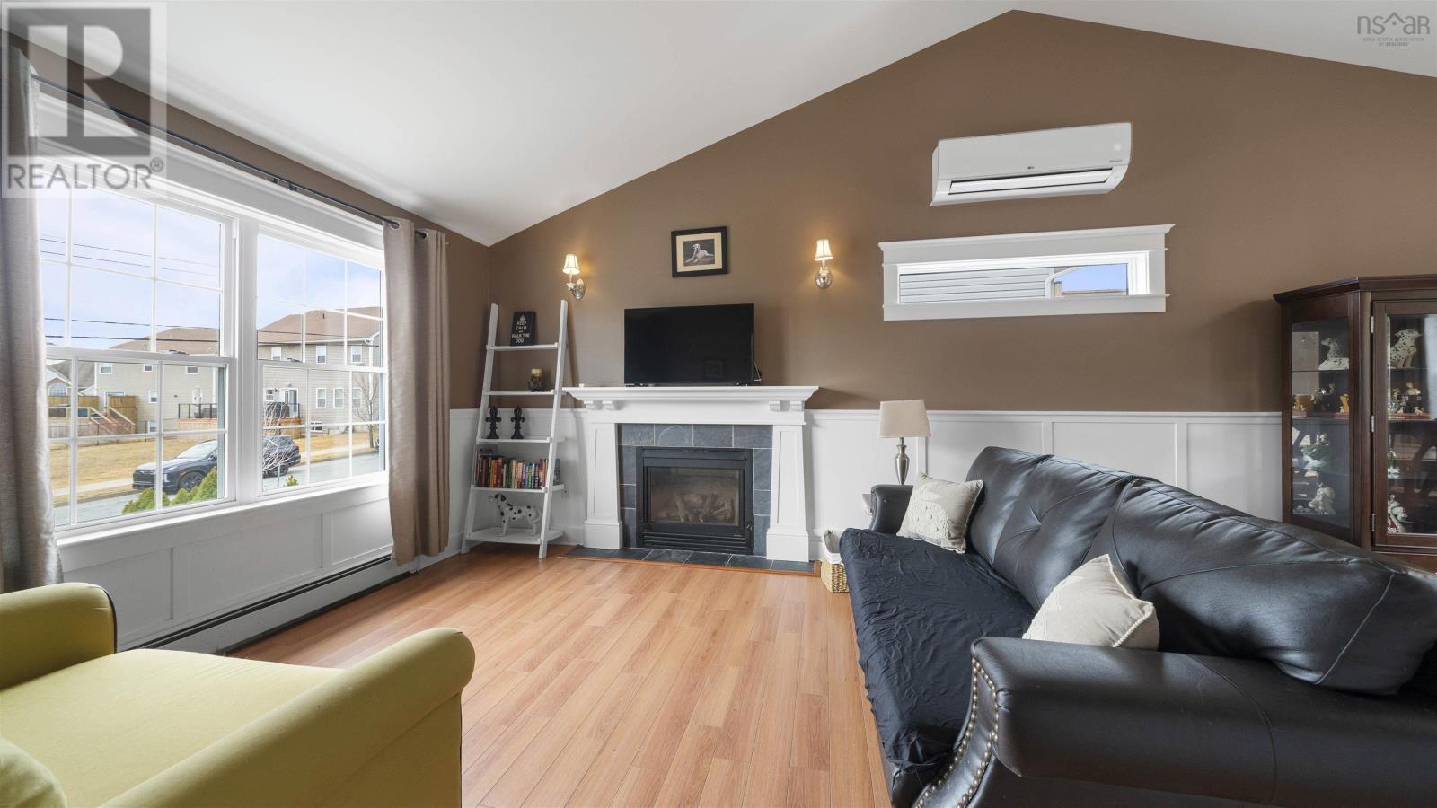 824 Basinview Drive, Bedford, Nova Scotia  B4A 3N4 - Photo 3 - 202505529