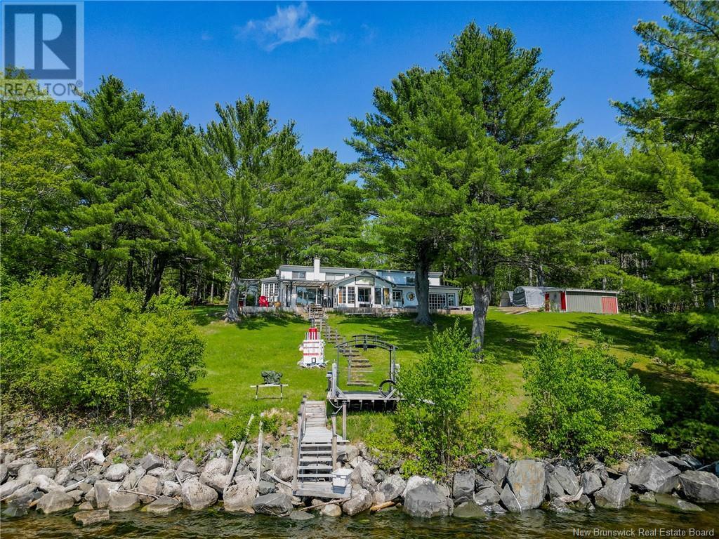 2965 Route 105, Queensbury, New Brunswick