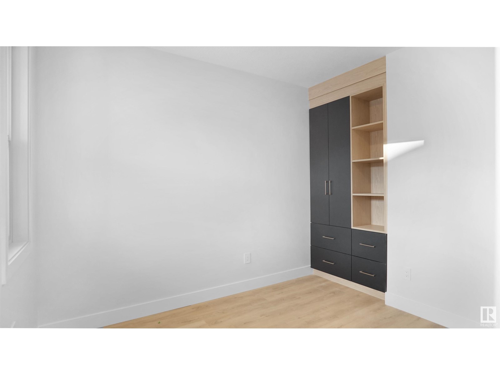 Property at 38 TILIA PL image 4