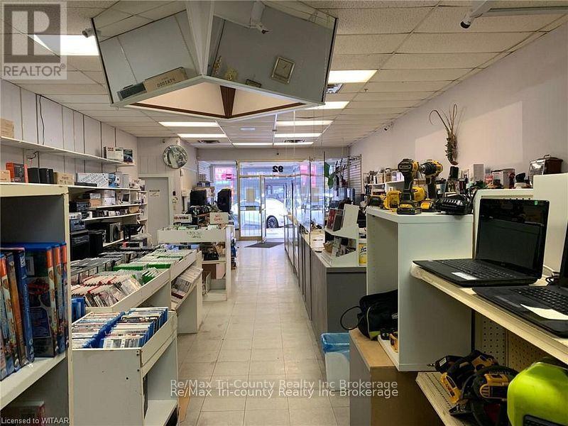 92 Broadway Street, Tillsonburg, Ontario  N4G 3P6 - Photo 2 - X12034771
