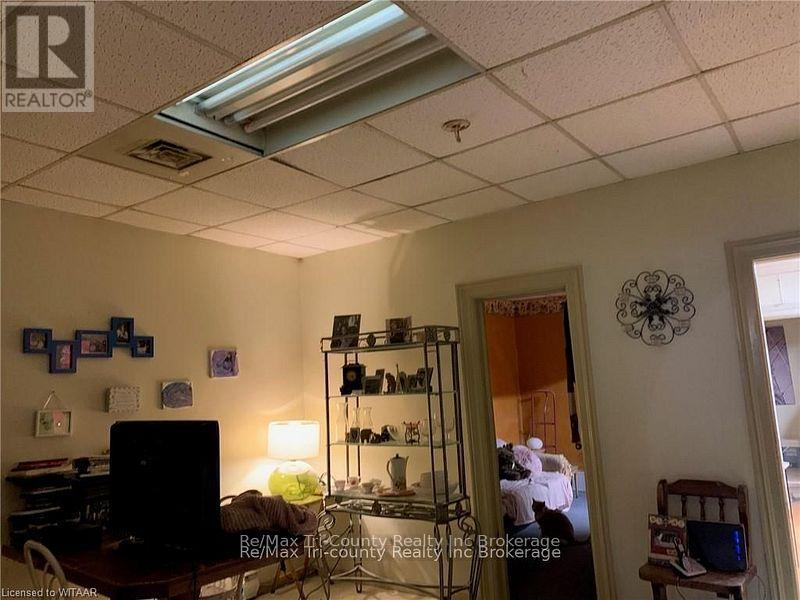92 Broadway Street, Tillsonburg, Ontario  N4G 3P6 - Photo 7 - X12034771