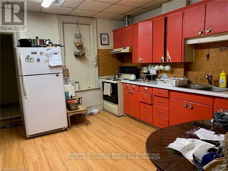 92 Broadway Street, Tillsonburg, Ontario  N4G 3P6 - Photo 9 - X12034771