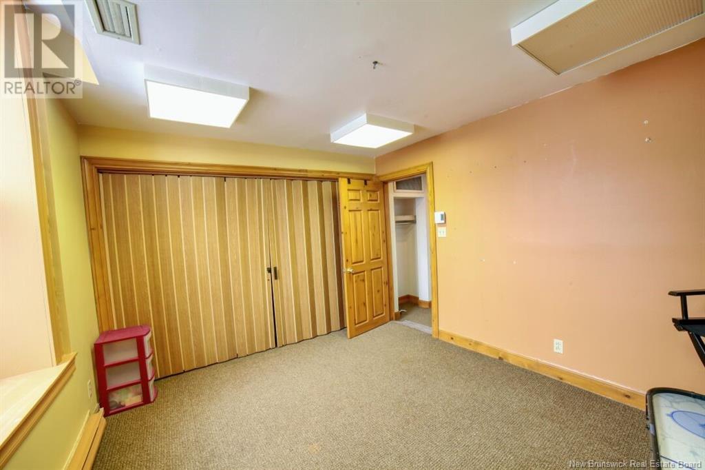 281 St George, Bathurst, New Brunswick  E2A 1B8 - Photo 24 - NB114475