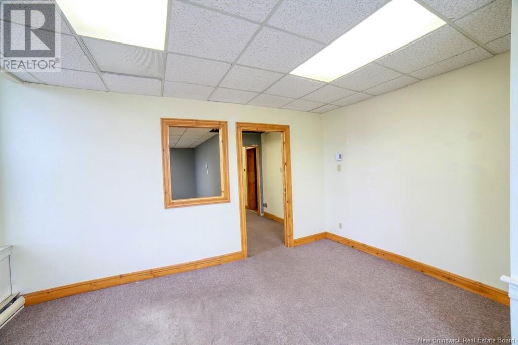 281 St George, Bathurst, New Brunswick  E2A 1B8 - Photo 6 - NB114475