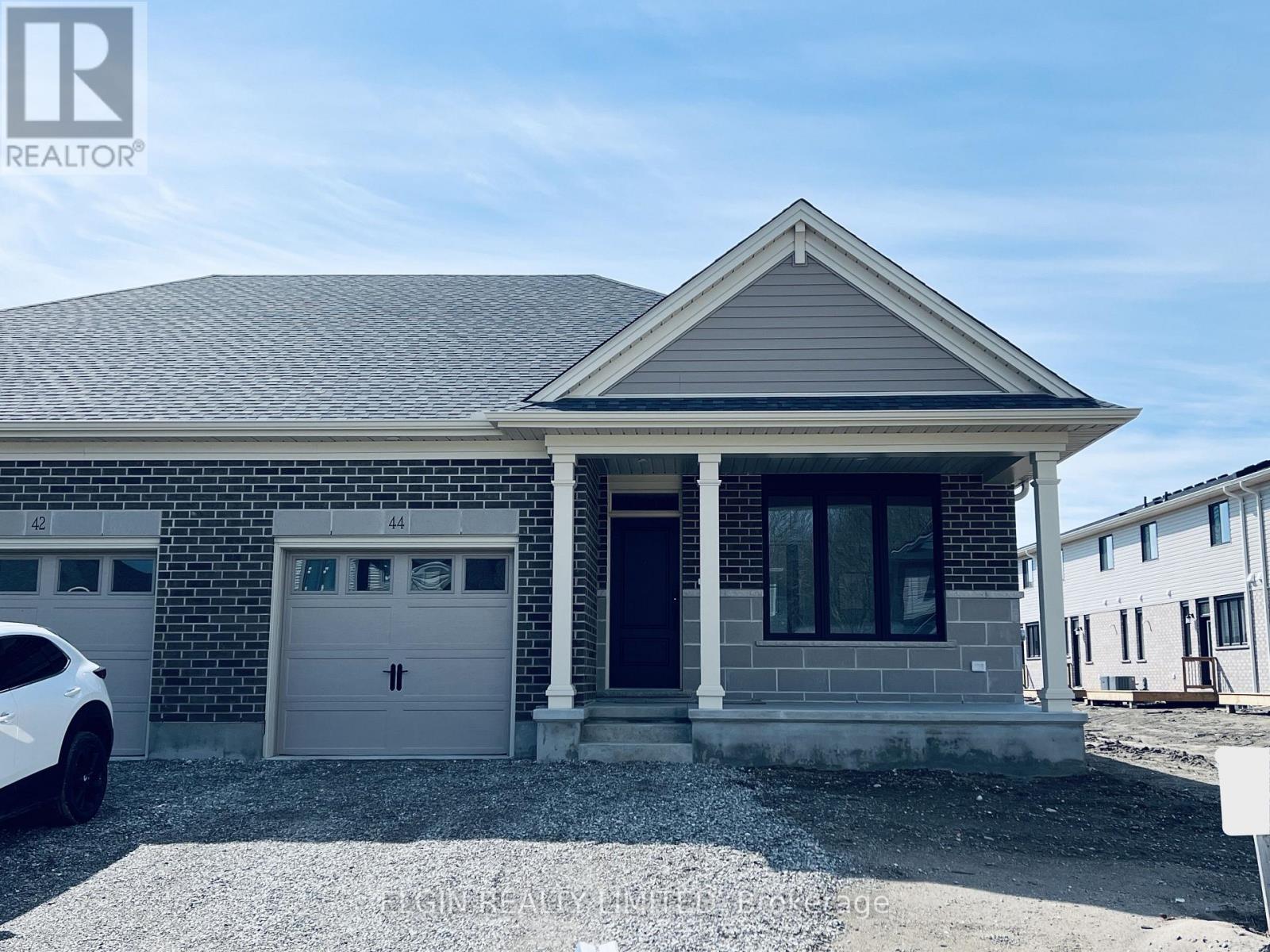 44 Dunning Way
