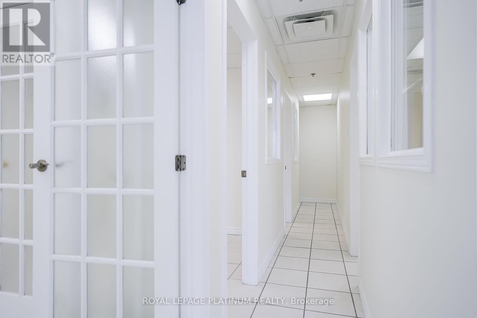 36 - 6033 Shawson Drive, Mississauga, Ontario  L5T 1H8 - Photo 4 - W12034683