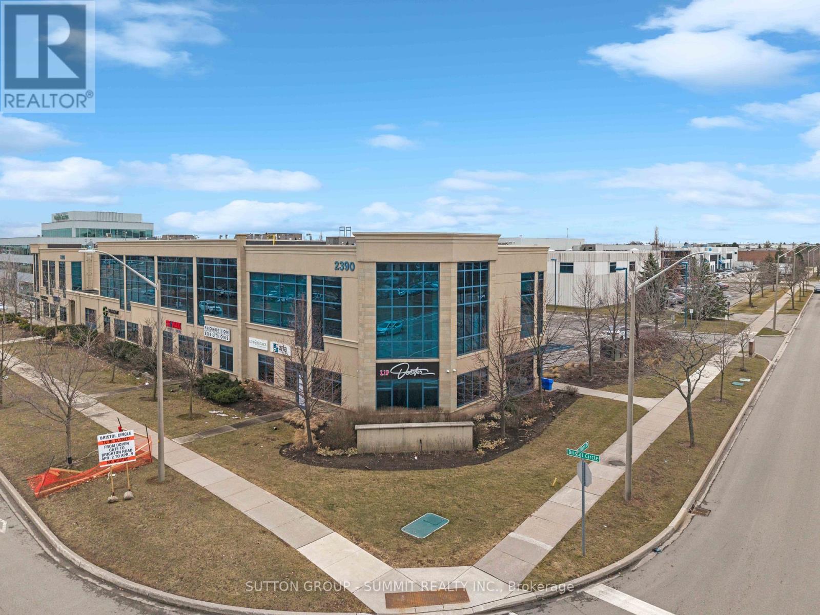 1 - 2390 BRISTOL CIRCLE, Oakville, Ontario