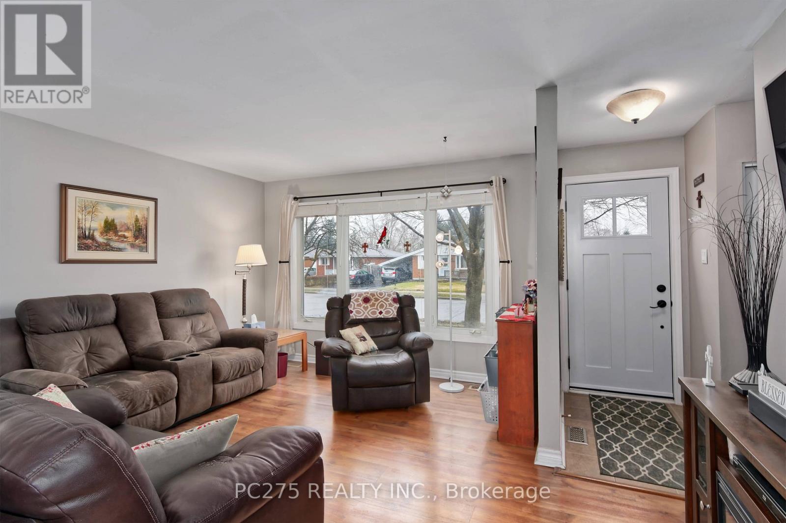 Photo 7 of 30 for 297 Admiral Drive