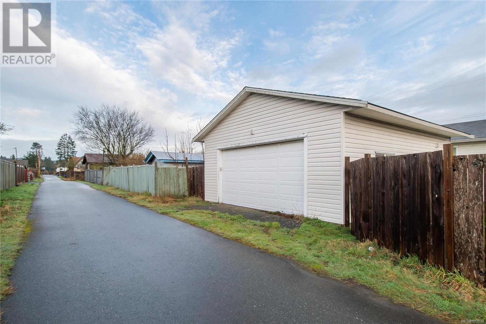 Property at 1541 20th Ave image 2