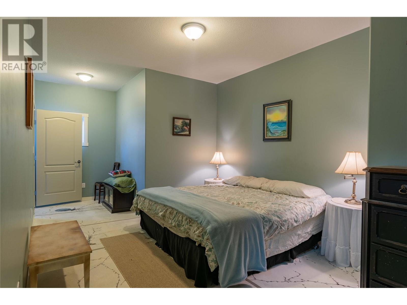 250 1st Avenue, Christina Lake, British Columbia  V0H 1E0 - Photo 60 - 10339854
