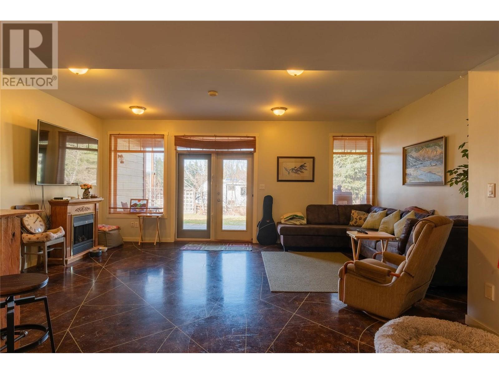 250 1st Avenue, Christina Lake, British Columbia  V0H 1E0 - Photo 42 - 10339854