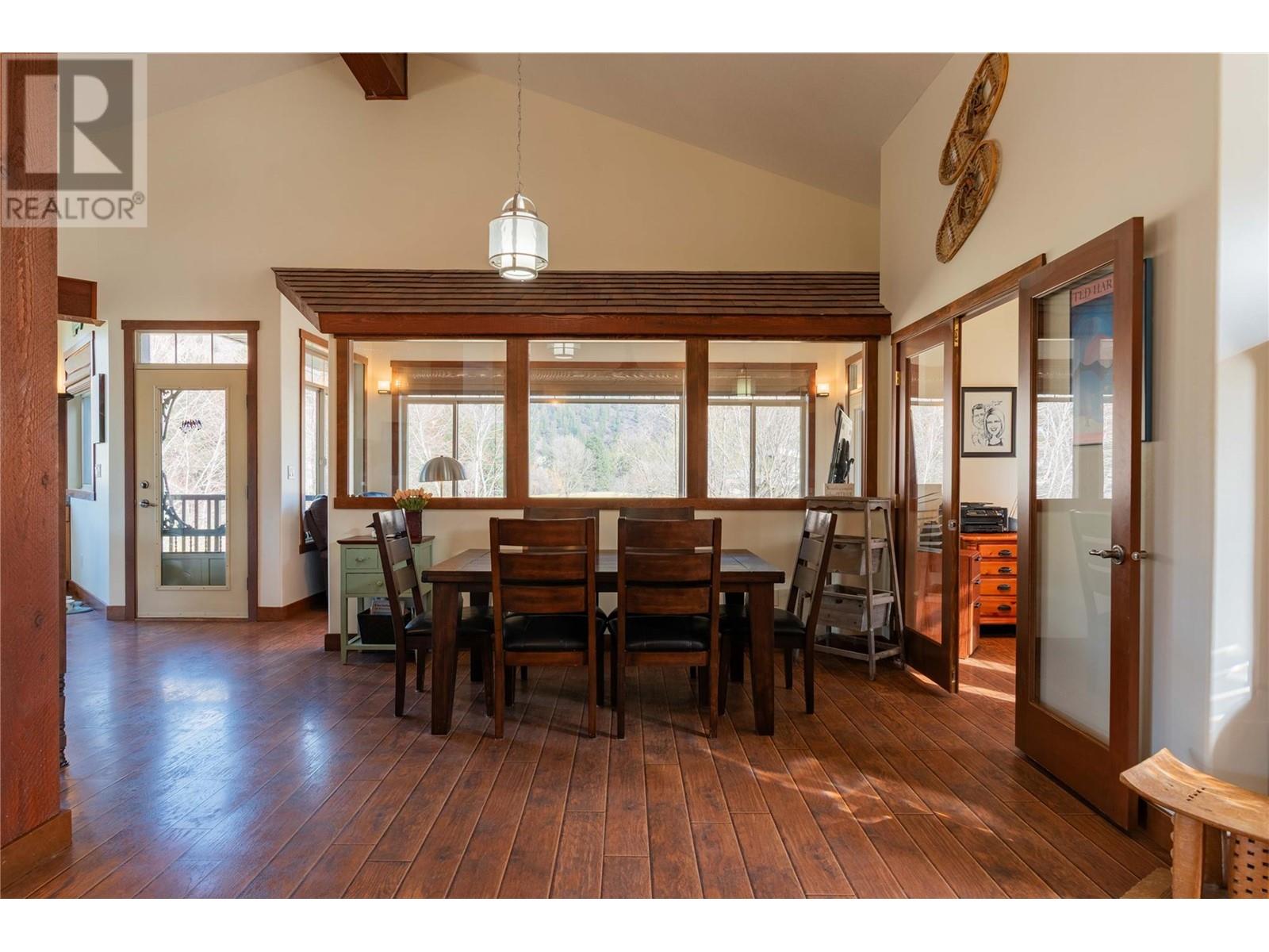 250 1st Avenue, Christina Lake, British Columbia  V0H 1E0 - Photo 5 - 10339854