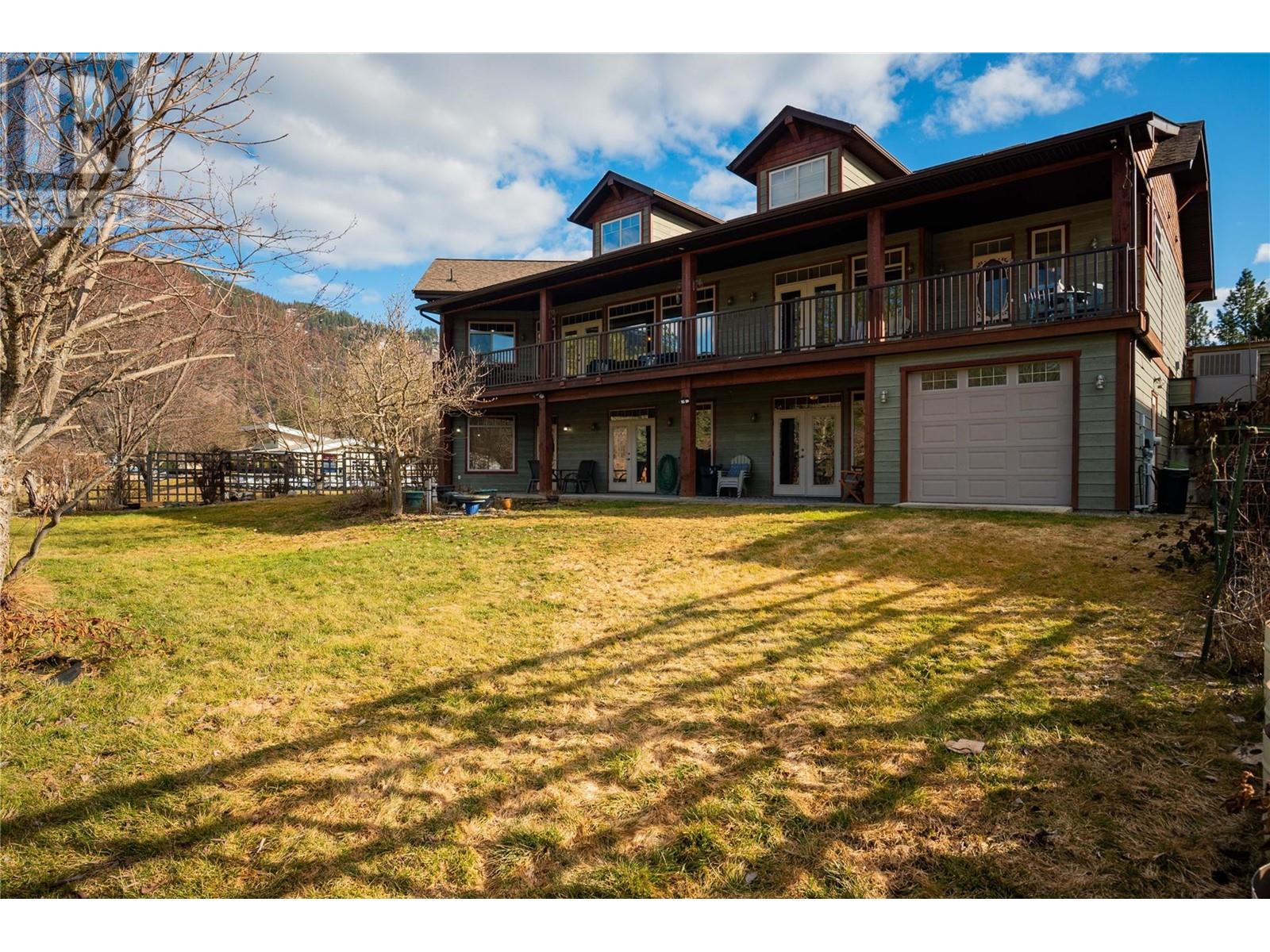 250 1st Avenue, Christina Lake, British Columbia  V0H 1E0 - Photo 72 - 10339854