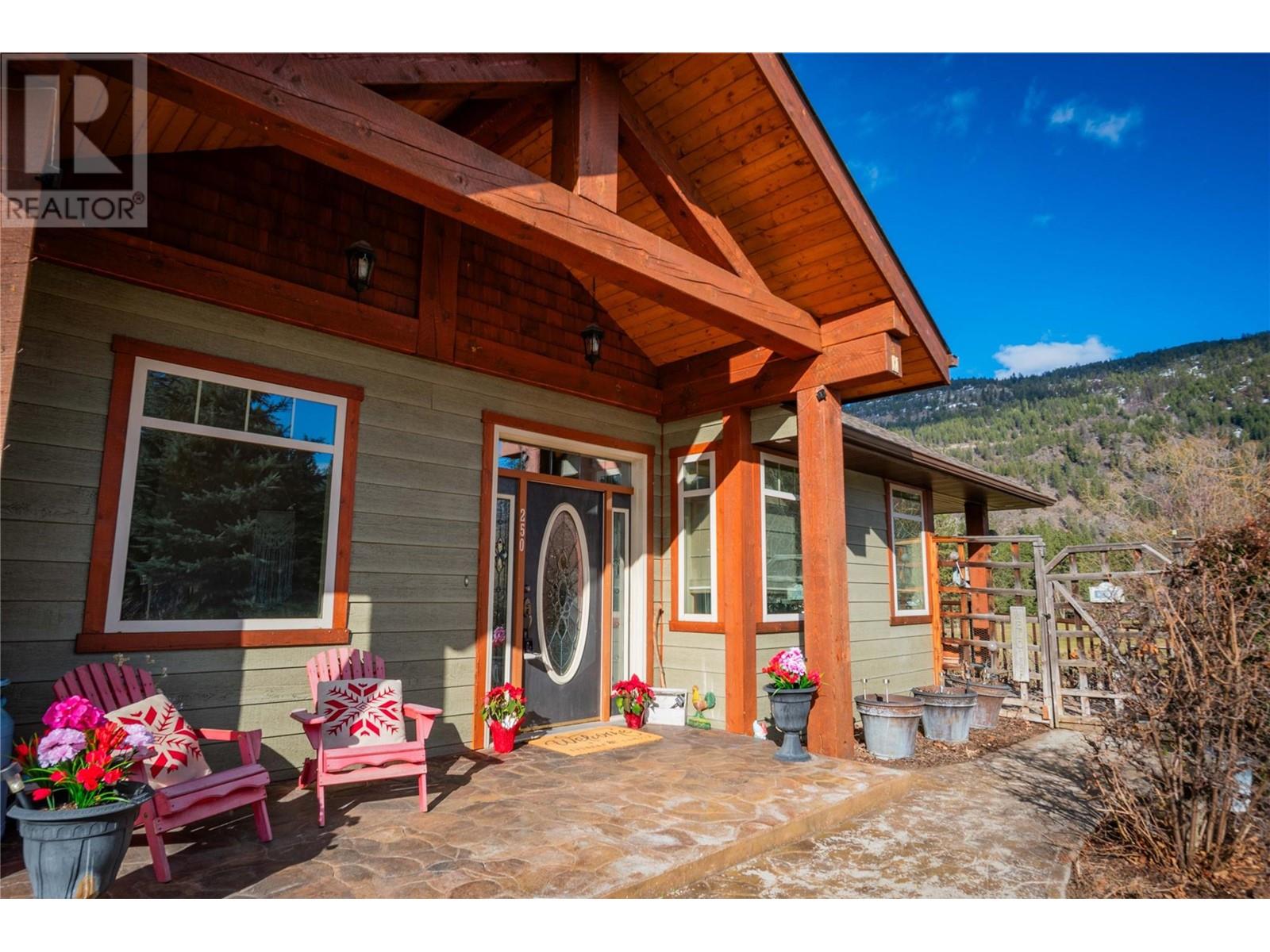 250 1st Avenue, Christina Lake, British Columbia  V0H 1E0 - Photo 2 - 10339854