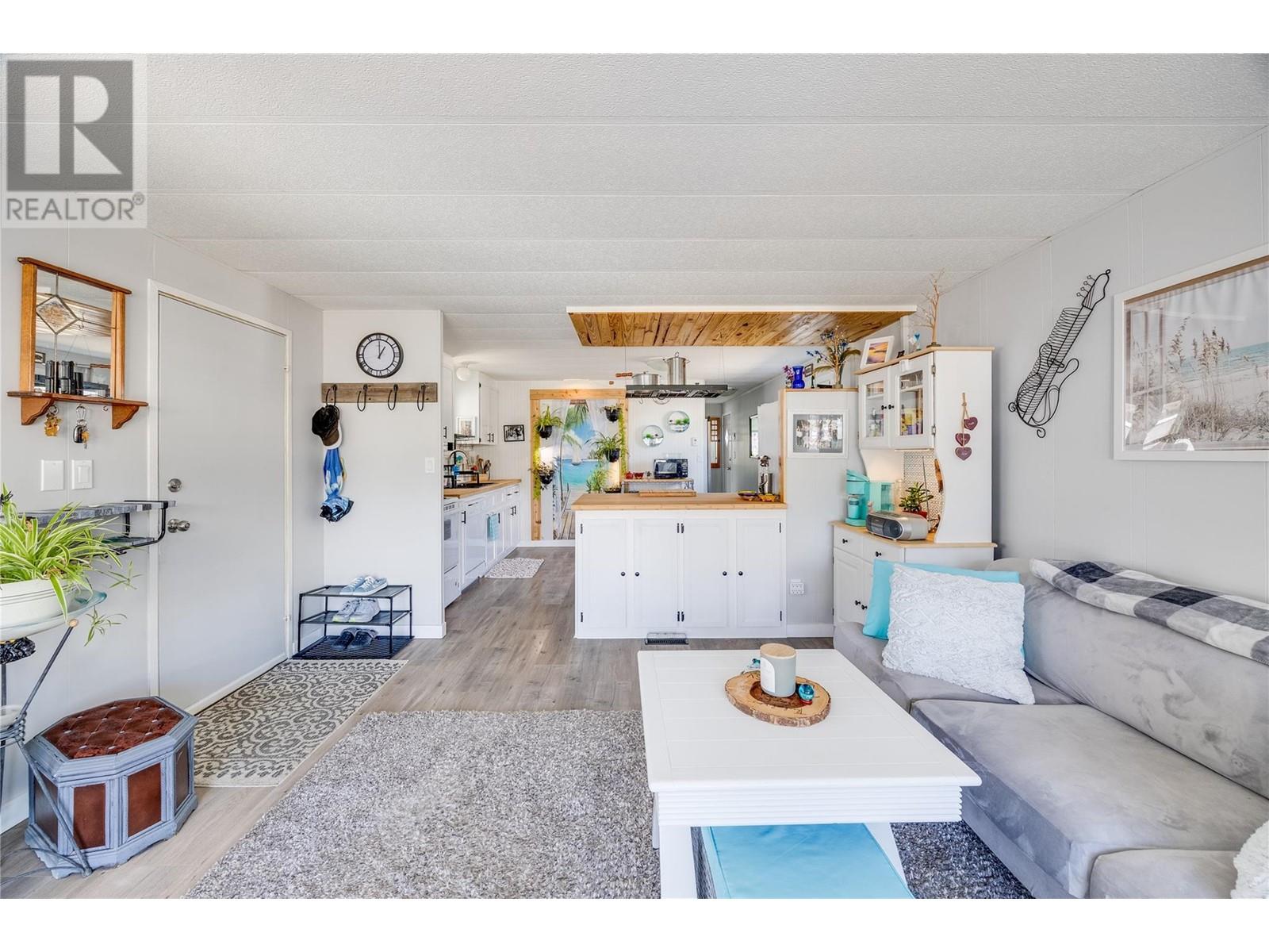 Property at 1929 97 Highway S Unit# 37 image 3