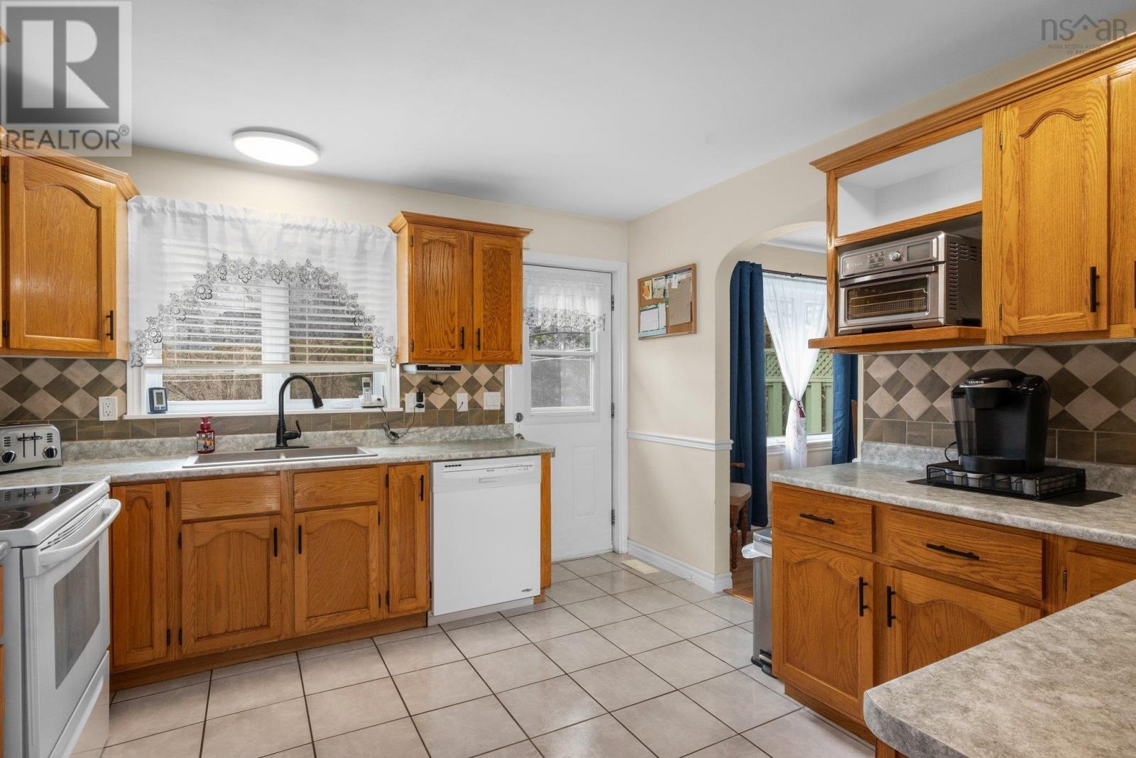 136 Trinity Lane, Beaver Bank, Nova Scotia  B4G 1C2 - Photo 9 - 202505542