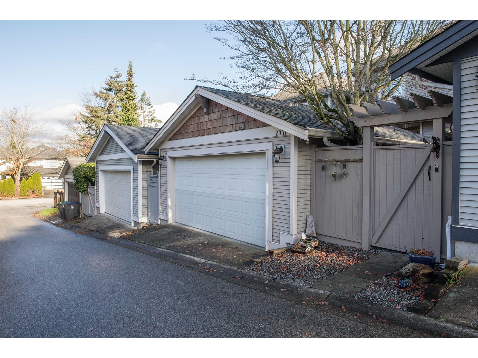 Property at 2931 152A STREET image 2