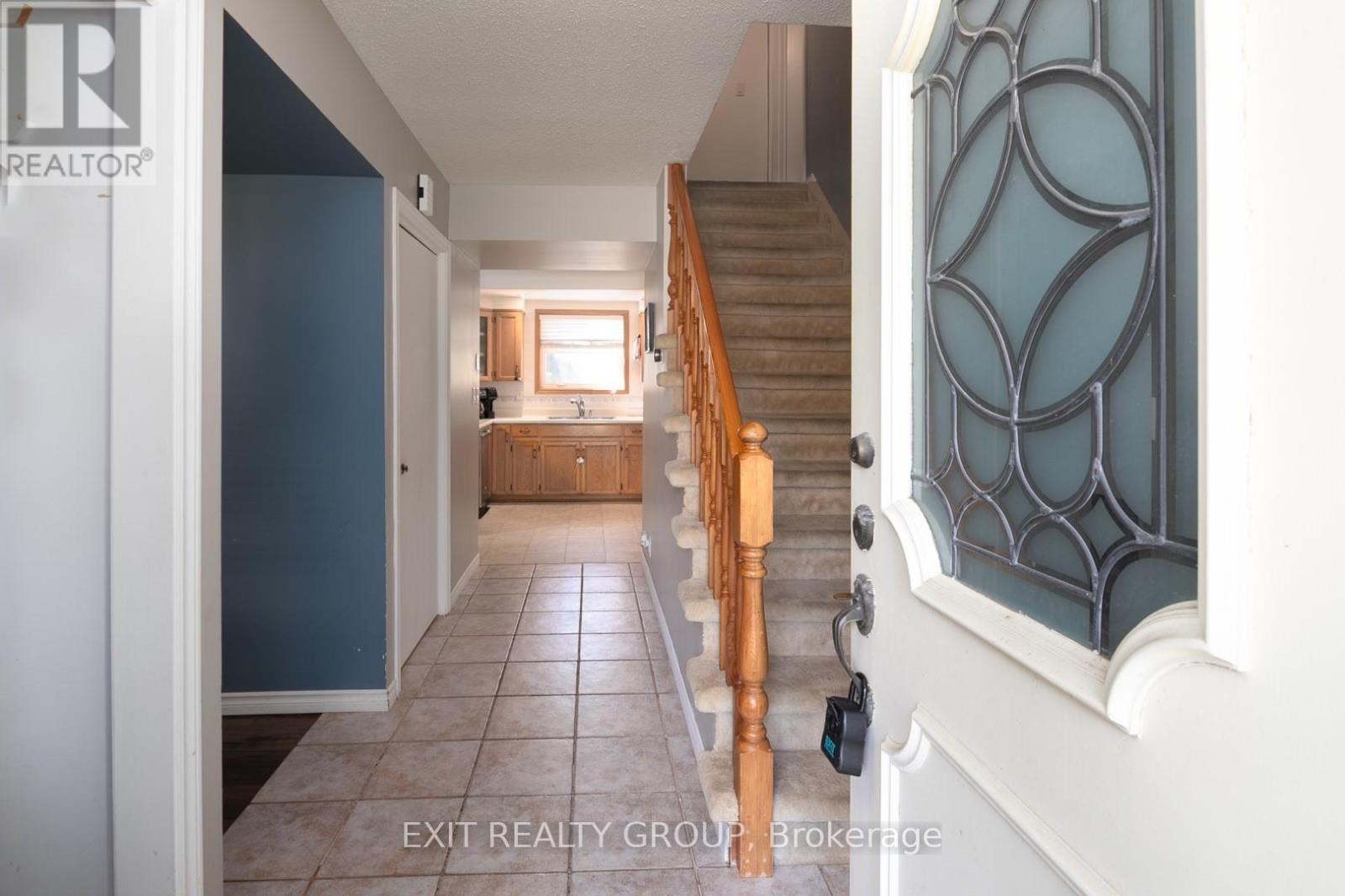Property at 6 IROQUOIS AVENUE image 3